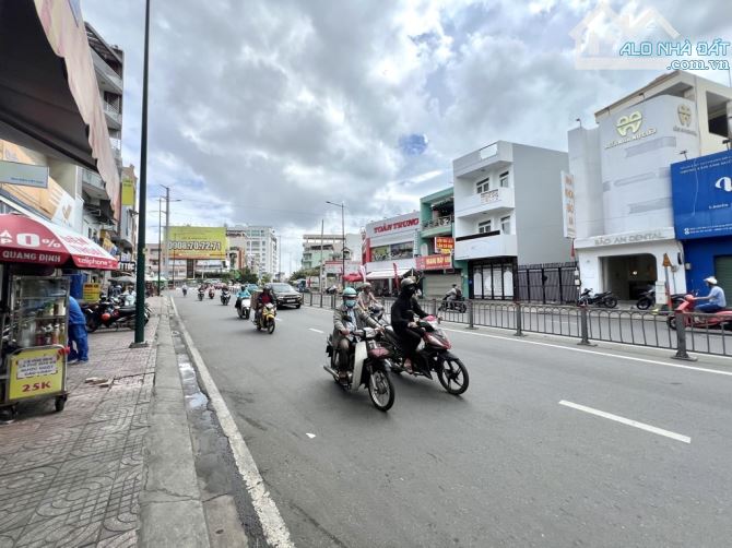 Bán nhà sát mặt tiền Lê Quang Định, Phạm Văn Đồng, Phường 1, Gò Vấp giá nhỉnh 4 tỷ