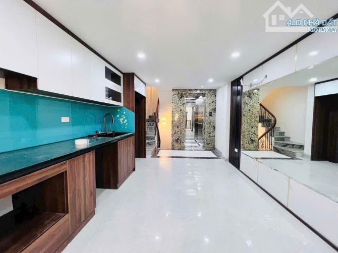 NHÀ  NGUYỄN KHÁNH TOÀN CẦU GIẤY -  MỚI ĐẸP - THANG MÁY - 20M RA PHỐ - 40M2,  HƠN 12 TỶ