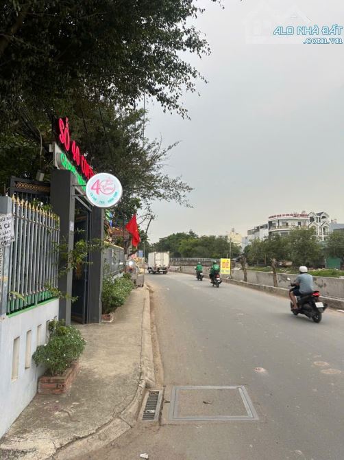 NHÀ 3 TẦNG THẠNH LỘC 13/ phường THẠNH LỘC Q12 ,dt 121m2( 4mx30m) hẻm 6m 💵6,1tỷ.
