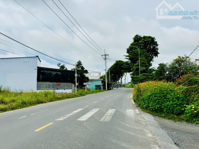 Cần bán đất mặt tiền Phùng Thị Liễu xã Phú Hoà Đông Củ Chi 1480m2 có 300m2 thổ cư
