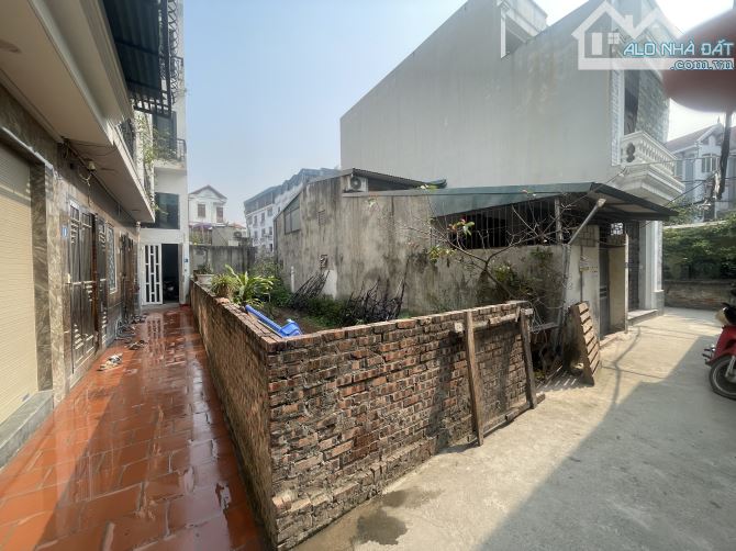 Bán đất Kim Hoàng lô góc vuông đẹp mặt tiền gần 5m đường ô tô vào tận nơi 104 triệu 1m2 - 2