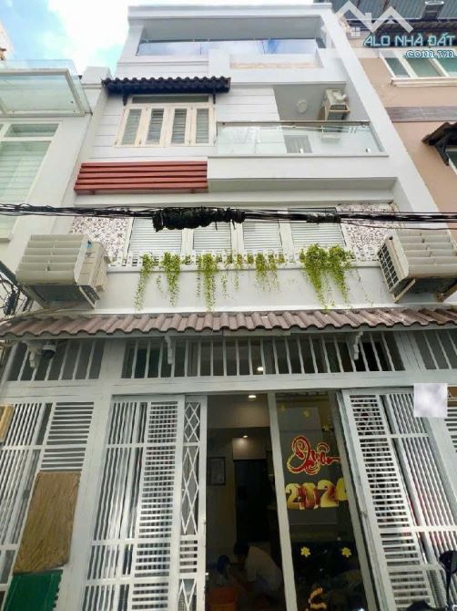 BÁN NHÀ 4 TẦNG BTCT TRẦN BÌNH TRỌNG-NHỈNH 40M2 (4,8X8)- GẦN BÃI GIỮ XE 7,7 TỶ