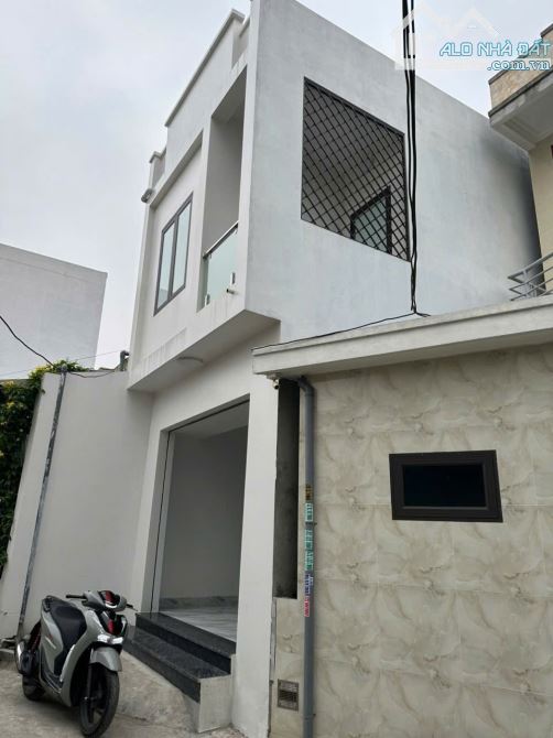 Bán nhà độc lập xây mới 2 tầng gần Ngã 6 Quán Trữ, Kiến An