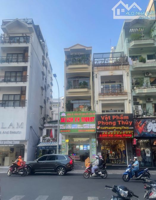 Bán gấp nhà MT Lê Thị Riêng P. Bến Thành Q.1
