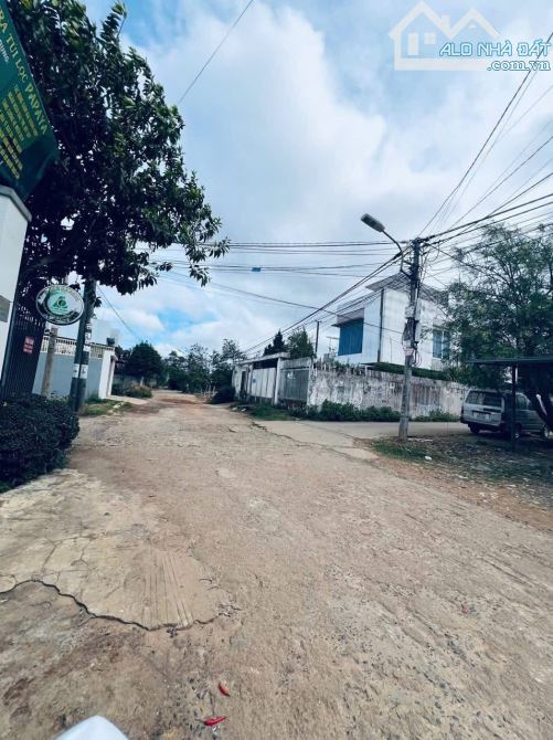 BÁN LÔ GÓC 2 MT HẺM 184 ĐỒNG KHỞI - TÂN LỢI - DT: 7x24,6m - TC: 105m2 - H: TÂY - 4,4 TỶ