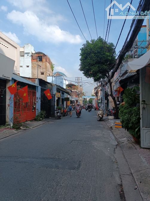 Bán nhà hẻm 8m Vườn Lài Tân Phú 4x20.5m gác lửng giá 9.2 tỷ TL (gần Phan Đình Phùng)