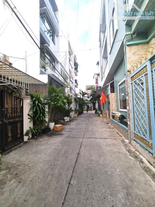 Nhà 4 Tầng NGUYỄN VĂN QUÁ, Đông Hưng Thuận, Quận 12 - Diện tích 56m2, hẻm 5m thông.