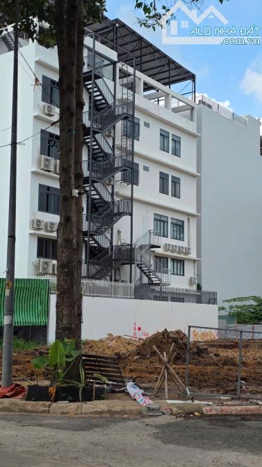 Bán Lô Đất biệt thự KDC Huy Hoàng, view sông, đi bộ vài bước, chân , giá 204tr/m2