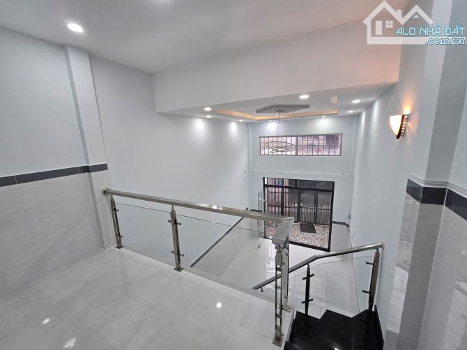 Nhà Đẹp Phan Chu Trinh – 4PN – Vừa Ở Vừa Làm VP – 20tr!