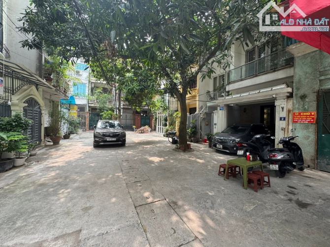 Bán nhà Kim Mã, mặt ngõ lô góc, ô tô tránh, kinh doanh văn phòng 21 tỷ