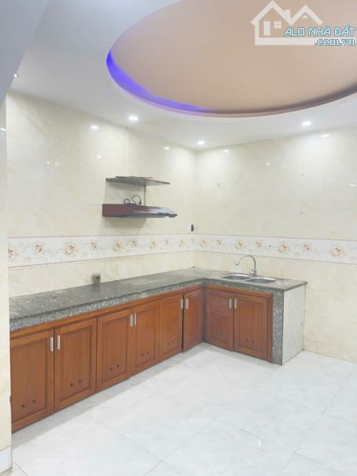BÁN NHÀ 3 TẦNG KIỆT HÀ BỔNG KIỆT TRUNG TÂM NHIỀU KHÁCH SẠN, GẦN BIỂN