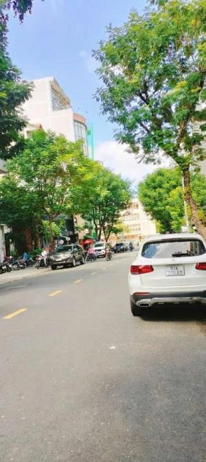 Bán nhà mặt tiền Trịnh Văn Cấn, Q1 – 6 tầng – 64m² – Giá 47.5 tỷ TL – Cách Chợ Bến Thành 5