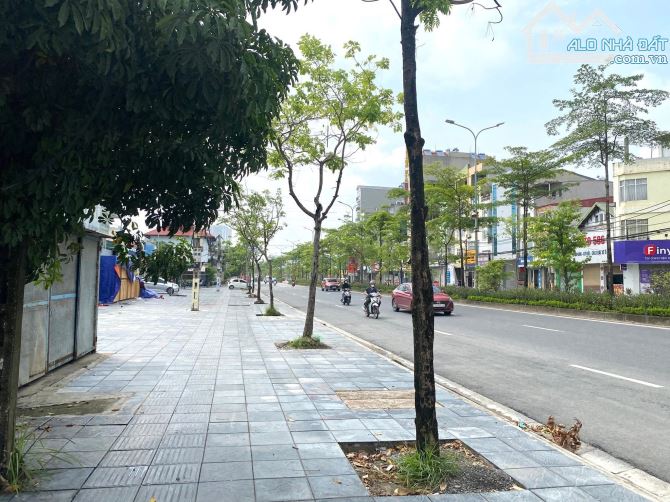 Bán Nhà Vạn Xuân Lai Xá Hoài Đức 128m2 4T Ô Tô Tránh Giá 22.5 tỷ