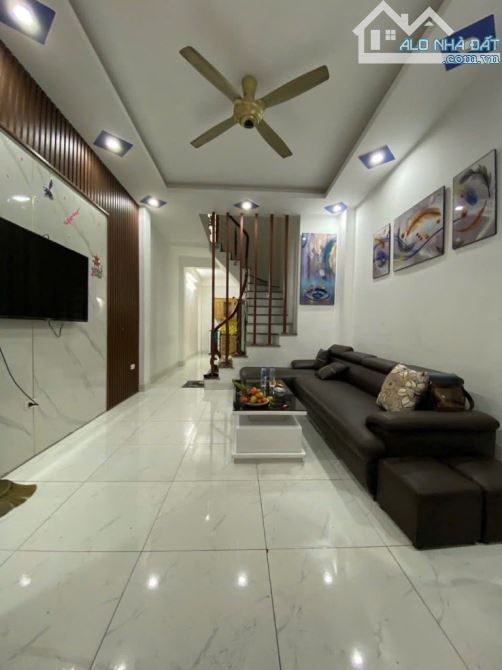 B.Á.N NHÀ MỚI: 40M, 4 TẦNG, NGÕ RỘNG, CÁCH Ô TÔ TRÁNH 50M- XA LA- HÀ ĐÔNG- HƠN 5 TỶ