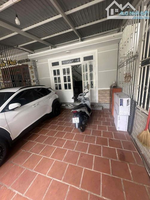 Bán căn nhà Chi Lăng- phường 9 Đà Lạt ●109m²- sân đậu ô tô