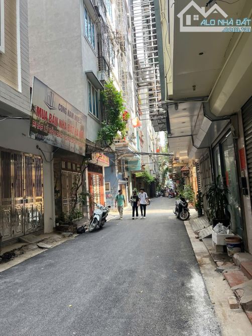 TRẦN QUỐC HOÀN CẦU GIẤY 15TỶ 40M 6T MT 4M PHÂN LÔ ÔTÔ NGÕ KINH DOANH