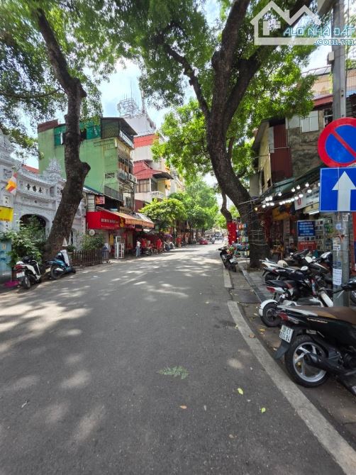 Bán nhà mặt phố cổ Hàng Lược-Gần chợ Đồng Xuân-Trung tâm quận Hoàn Kiếm