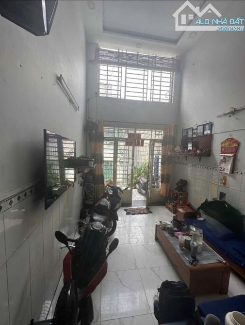Nguyễn Vă Luông Quận 6-60m2 - 3 tầng 3PN giá chỉ nhỉnh 4 tỷ.