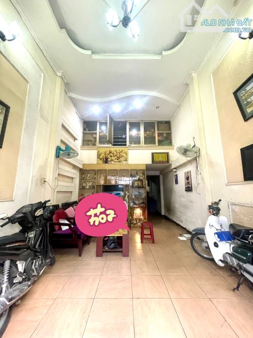 🏠An Dương Vương P4 Q5 . DT 4 × 17,5 , 4 Tầng. Giá 15,3 tỷ TL.  Mô tả:  + Kết cấu 1 trệt 1