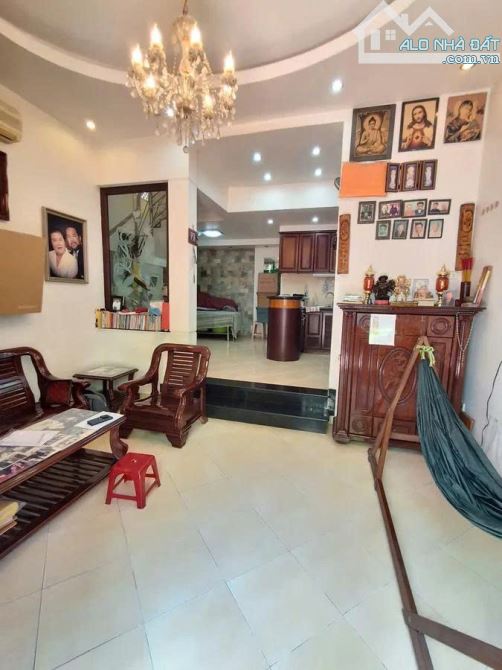 BÁN NHÀ HUỲNH VĂN BÁNH- PHU NHUẬN_ 61m2(4* 15M)- CHỈ 10 TỶ TL