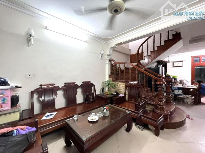 NHÀ TRẦN CUNG – 44M2 x 5 TẦNG – GẦN BV E – GIÁ 7,6 TỶ