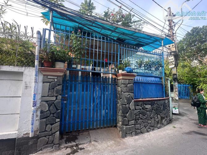 3ty2 sở hữu nhà TTTP NHA TRANG. ĐƯỜNG 4m. OTO QUAY ĐẦU.