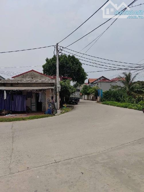 NGHĨA ĐẠO THUẬN THÀNH Ô TÔ 45 CHỖ VÀO ĐẤT ĐẦU TƯ ÔK-GIÁ 2tỷ050