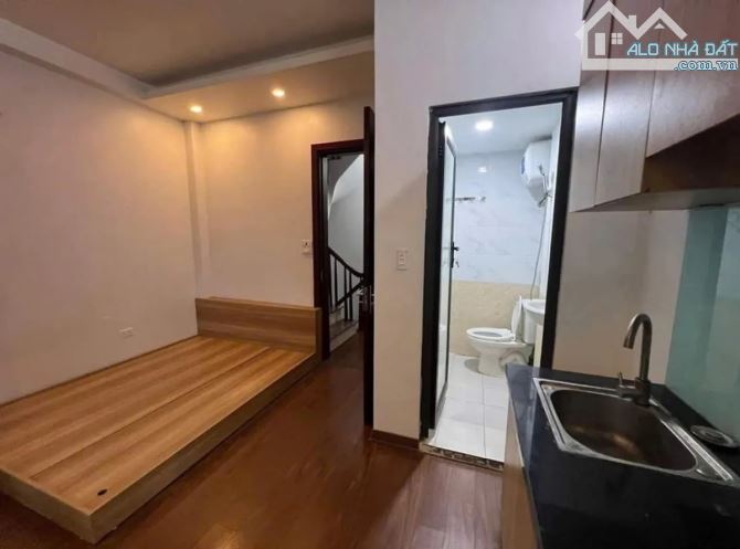 Bán nhà quan hoa, dân xây khung cột chắc chắn, đủ công năng, tiện ích,ở hoặc cho thuê đỉnh