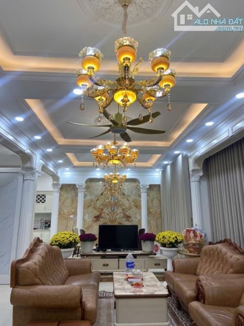 NHÀ PHÂN LÔ, DT 90M, 5 TẦNG, Ô TÔ TRÁNH, NGÕ THÔNG, 2 THOÁNG, KINH DOANH ĐỈNH CHỈ 39 TỶ.