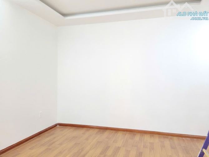 Bán Nhà 4 tầng dân Xây độc lập Trung Lực Hải An Hải Phòng, oto đỗ cửa, giá 3.36 tỷ.