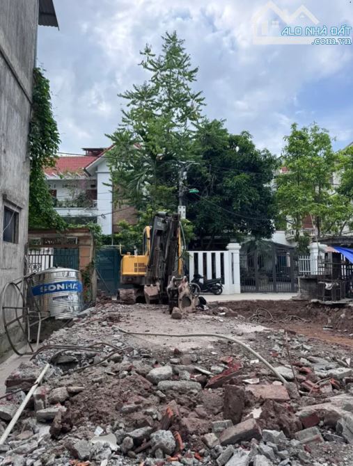 Bán đất cổ nhuế, ngõ nông, rộng, tiện ích, xây tòa nhà cho thuê kín phòng mọi thời điểm.