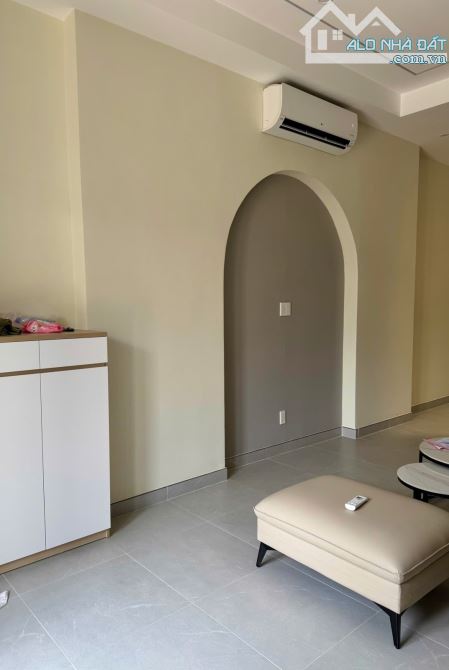 NHÀ ĐẸP NGUYỄN VĂN QUÁ – HẺM XE HƠI ĐỖ CỬA – 20m Ra MẶT TIỀN BỜ KÈ THAM LƯƠNG -51m2 – CHỈ - 10