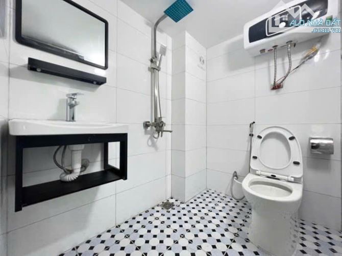 MÁY IN TIỀN HẠNG NẶNG - DOANH THU ~1,5 tỷ/NĂM - PCCC ĐẦY ĐỦ - OTO Vào Nhà - 10