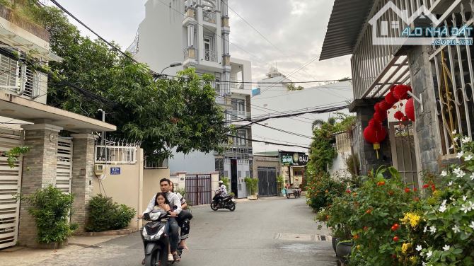 Bán nhà mặt đường 13 Quận 2 cũ TP HCM gần khu chợ nhỏ (85m²) 9 ty3 - 10