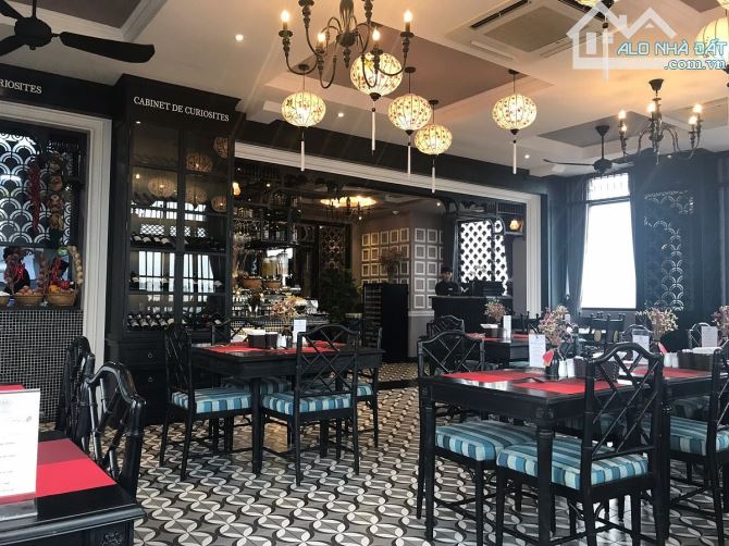 Bán Khách Sạn Mặt Phố Phố Mã Mây, Hoàn Kiếm 350m2 x 10 Tầng - 70 Phòng- MT 12m- Giá 298 Tỷ