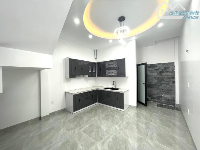 1 NHÀ 3 TÂNG KHÚC HẠO - Ô TÔ ĐÔ CỨA - 61M* SÃN CÔNG - GIÁ CHÍ 3,75 TY - 1