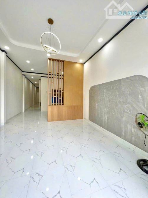 CHUYỂN CÔNG TÁC BÁN GẤP CĂN NHÀ - 1