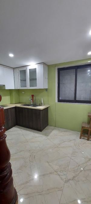 Cho thuê nhà ngõ 12 Nhuệ Giang 50m 3 tầng 11tr ô tô đỗ cửa - 1