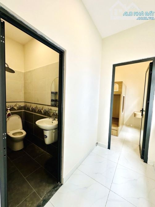 CĂN GÓC 2 MẶT TIỀN CHÍNH VÀ PHỤ HẼM MẶT TIỀN KINH DOANH ĐA NGÀNH NGHỀ KHU MUA BÁN KINH DOA - 1