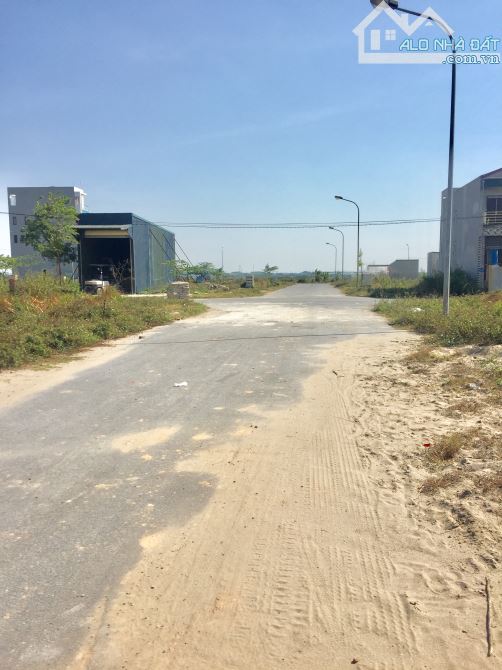 - Cần Bán nhanh mảnh đất Dịch Vụ Phường Đồng Mai, 50 m2, Khu 2, Vị trí đẹp , chỉ 7.495 tr - 1