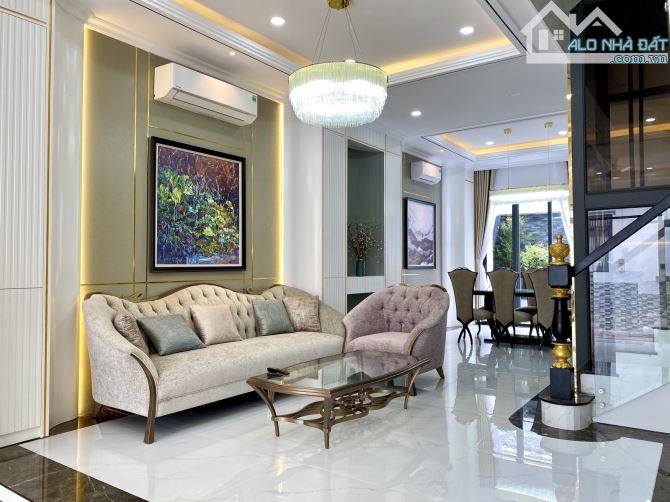 SIÊU PHẨM NHÀ 4 TẦNG – CÓ THANG MÁY – THIẾT KẾ HIỆN ĐẠI – FULL NỘI THẤT CAO CẤP – SÁT Q7 - 1
