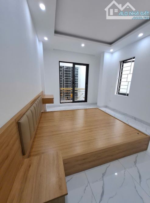 Chính chủ bán nhà La Khê Xây mới lô góc full đồ  34 m2 5 tầng ô tô đỗ cửa - 1