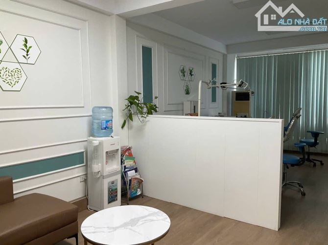 BÁN TÒA NHÀ VĂN PHÒNG NGUYỄN HOÀNG NAM TỪ LIÊM VỈA HÈ Ô TÔ 65M2 7T THANG MÁY GIÁ 33 TỶ - 1