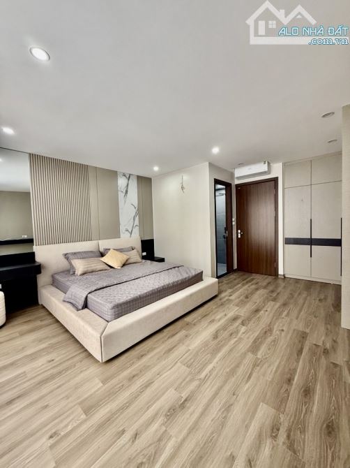 Bán Nhà Nguyễn Lam,Phúc Đồng 13.3 tỷ- 7 TẦNG THANG MÁY-GARA Ô TÔ 7 CHỖ-FULL NỘI THẤT XIN - 1