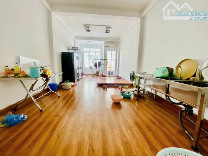 BÁN NHÀ PHÂN LÔ VIP NGUYỄN CHÍ THANH – MẶT NGÕ Ô TÔ TRÁNH – VỈA HÈ – THANG MÁY - 21 TỶ. - 1