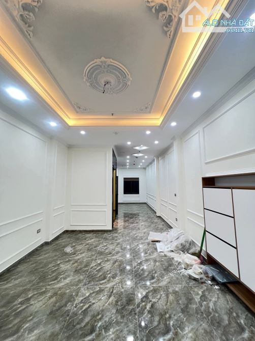 ĐỘI CẤN 8 TẦNG THANG MÁY-  51M MẶT TIỀN LÝ TƯỞNG 4 M GIÁ BÁN NHỈNH 18 TỶ NHÀ MỚI CỨNG TRUN - 1