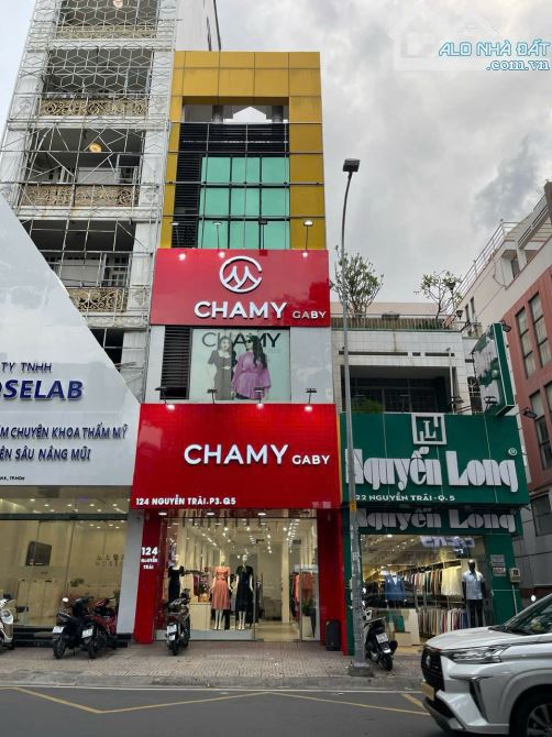 Phố Thời Trang Nguyễn Trãi Q.5 - 5x21 -CN: 105 m2 - 5 tầng - HĐT: 110tr/tháng - 55 tỷ - 1