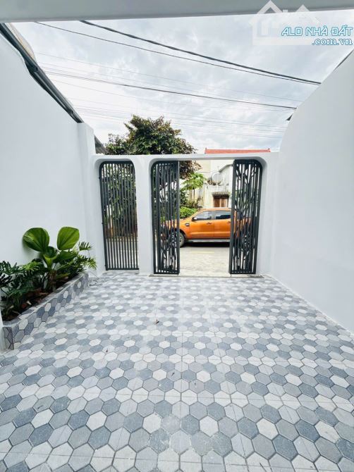 Bán nhà mặt tiền đường nhựa rộng 7m gần Ngã tư Nguyễn Trãi và Quốc lộ 1A - 1