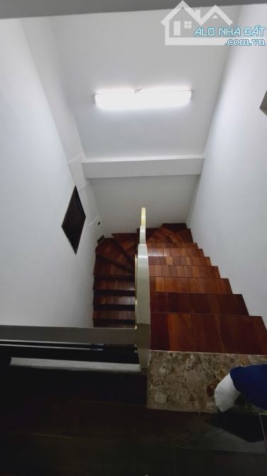 Hiếm – Nhà phố Tư Đình – 6.1 tỷ - 42m2 – Gần khu quân đội – Ô tô 10m – Nhà dân xây - 1