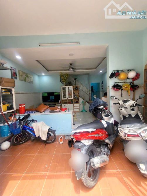 Bán nhà 2 Tầng đường Lê Văn Chí,Linh Trung Thủ Đức,Hẻm 4M,gần Bệnh Viện Đa Khoa-ĐH SPKT - 1